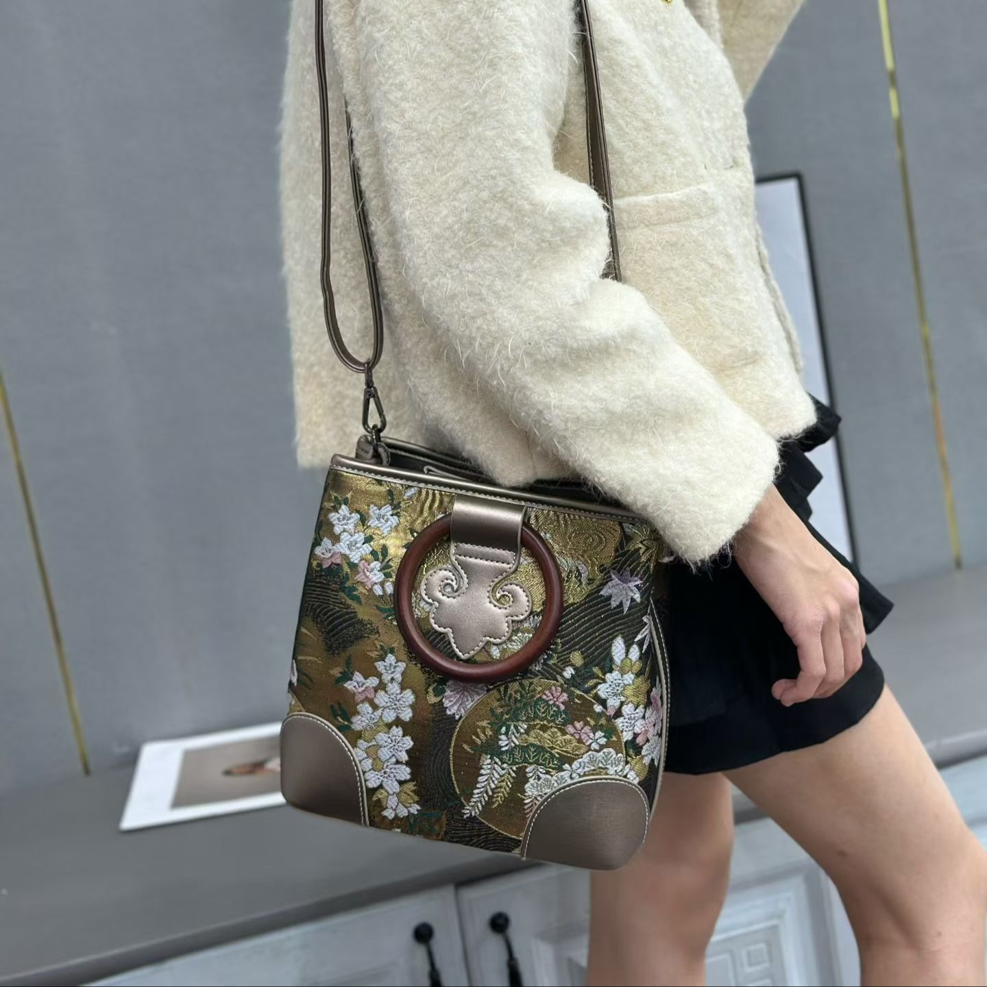 2025新款香云纱包包女新中式国风手提包高级感小众设计单肩斜挎包