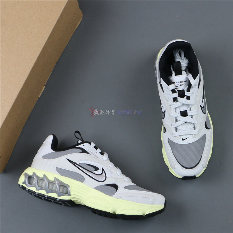 耐克女子复古气垫跑步鞋