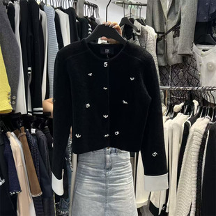 2025秋季新款韩版小众设计个性装饰单排扣修身显瘦小香风短外套