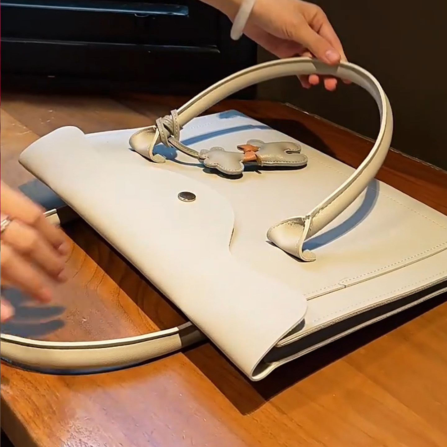 女士高颜值防水轻薄高级感笔记本电脑包华为苹果matebook 13.3寸14寸15寸16寸手提包平板包上班通勤公文包