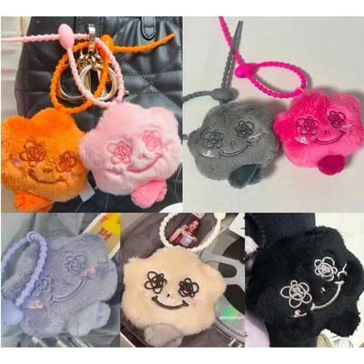 【国现】金智秀jisoo 新加坡限定 小灰尘挂件 blackpink amortage