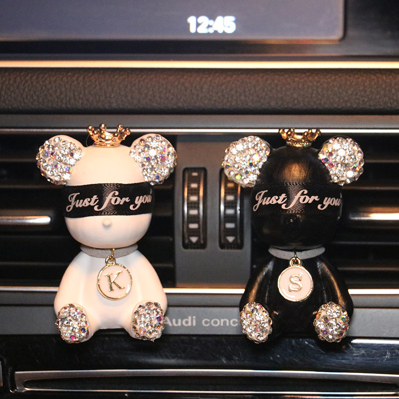 汽车出风口石膏镶钻小熊香薰夹可爱车载空调香水车内装饰用品摆件