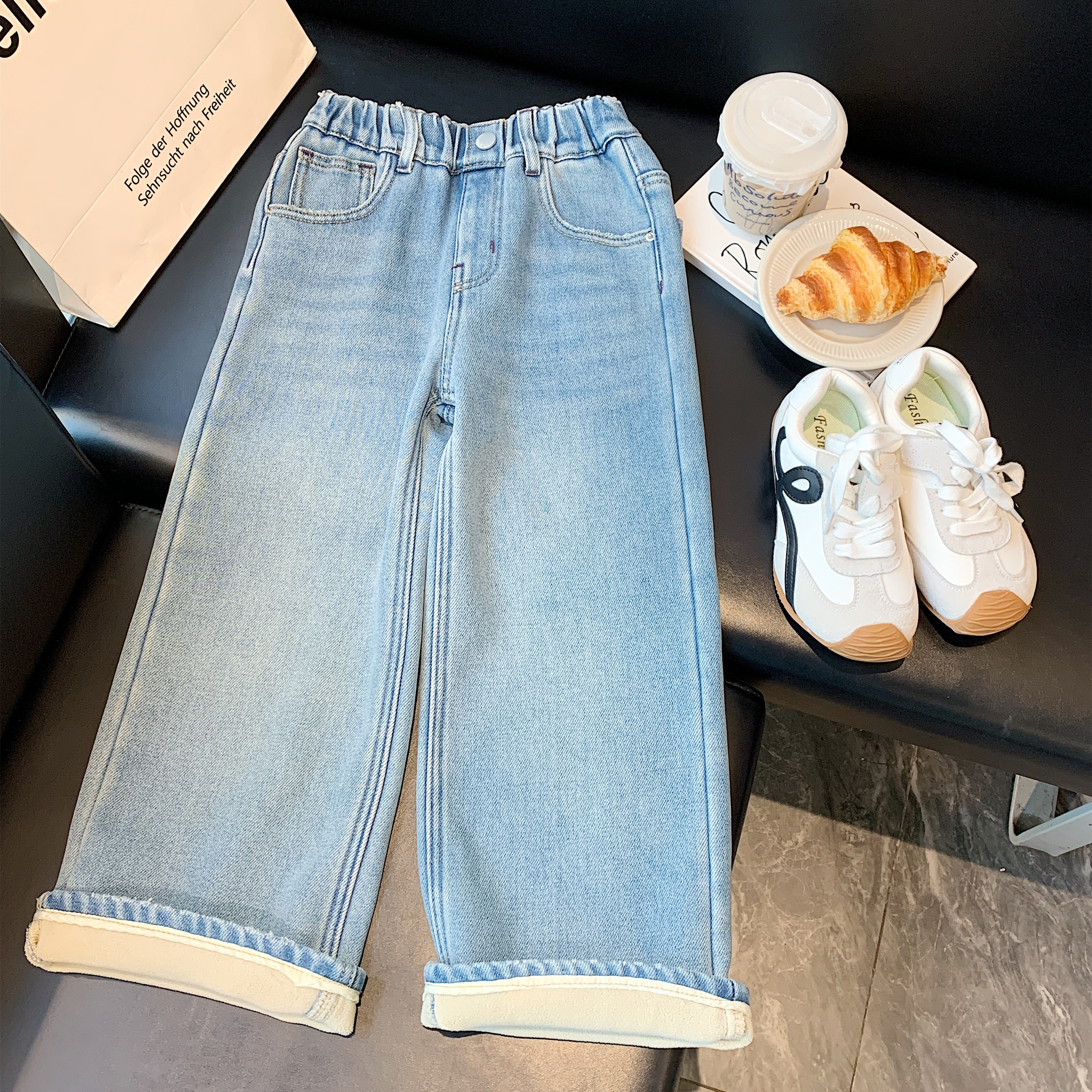 韩国女童冬季一体绒直筒牛仔裤