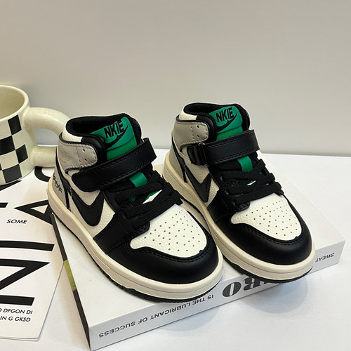 高帮运动鞋真皮时尚配色防水