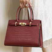 香港红色包包女妈妈结婚包婚礼中年女士手提包婆婆生日礼物女包