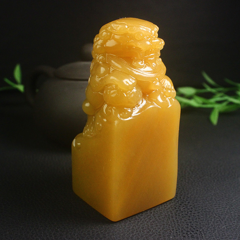 正品桂林鸡血玉地黄料印章料狮子头雕刻纯天然带证书包刻字黄龙玉