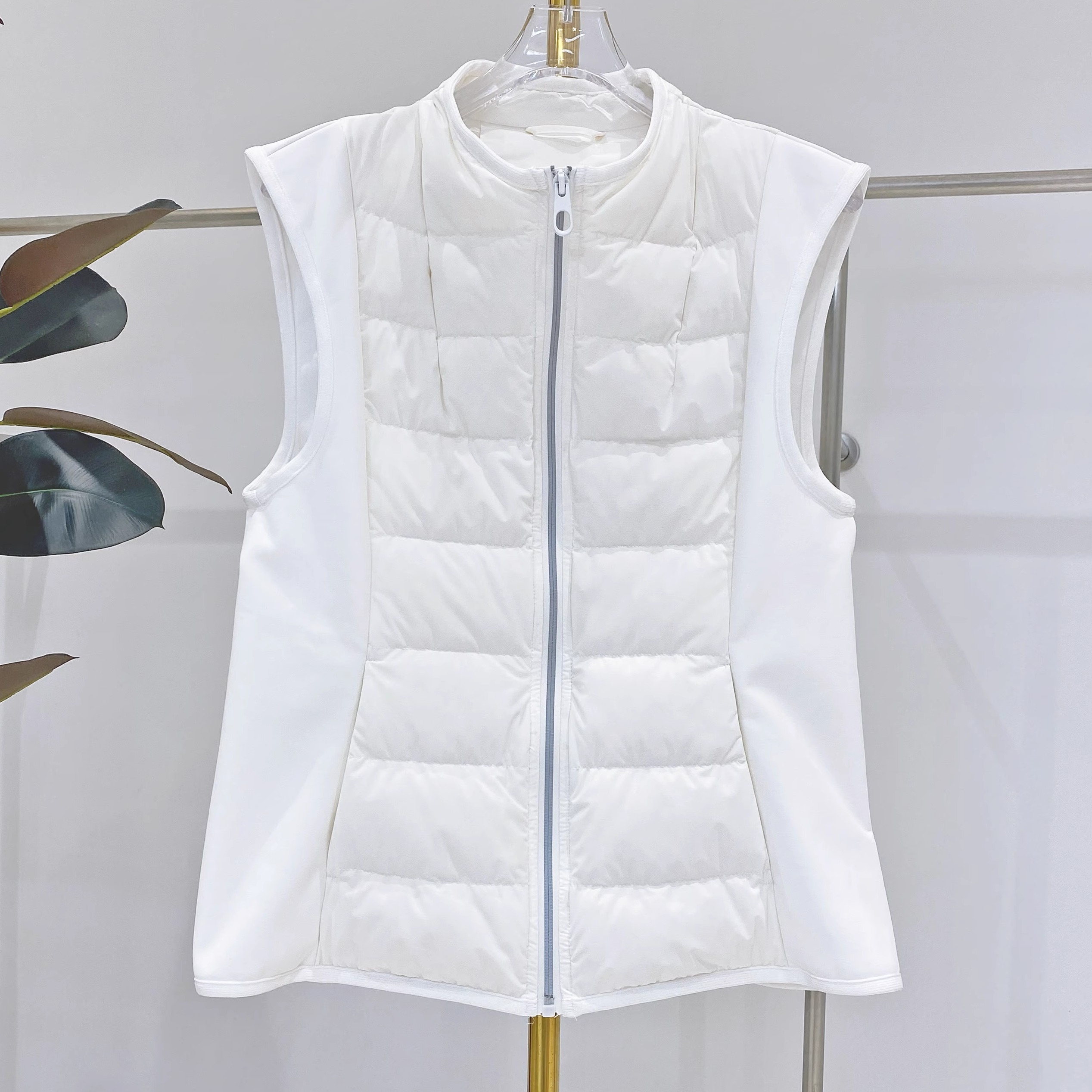 新款白鹅绒羽绒服短款马甲女背心