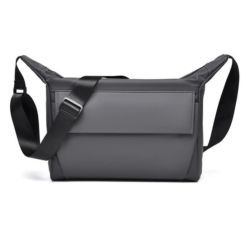 厂家直销大容量邮差包简约纯色斜挎包男印刷logo小单制作一件代发
