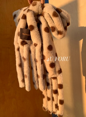 秋冬时尚毛绒围巾搭配保暖围脖围巾卡其波点绒绒围巾