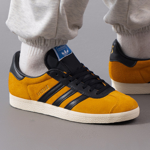 Adidas女鞋三叶草运动板鞋休闲鞋