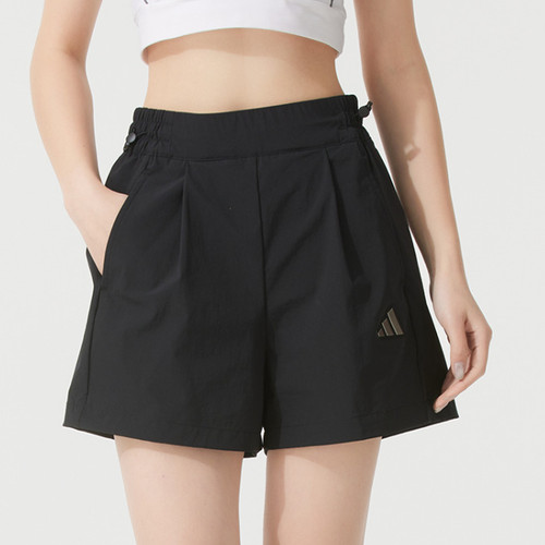 Adidas女子运动休闲舒适透气短裤