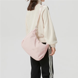 Adidas26新款女简约单肩斜挎包手拎包通勤电脑包KS5212 KS5211