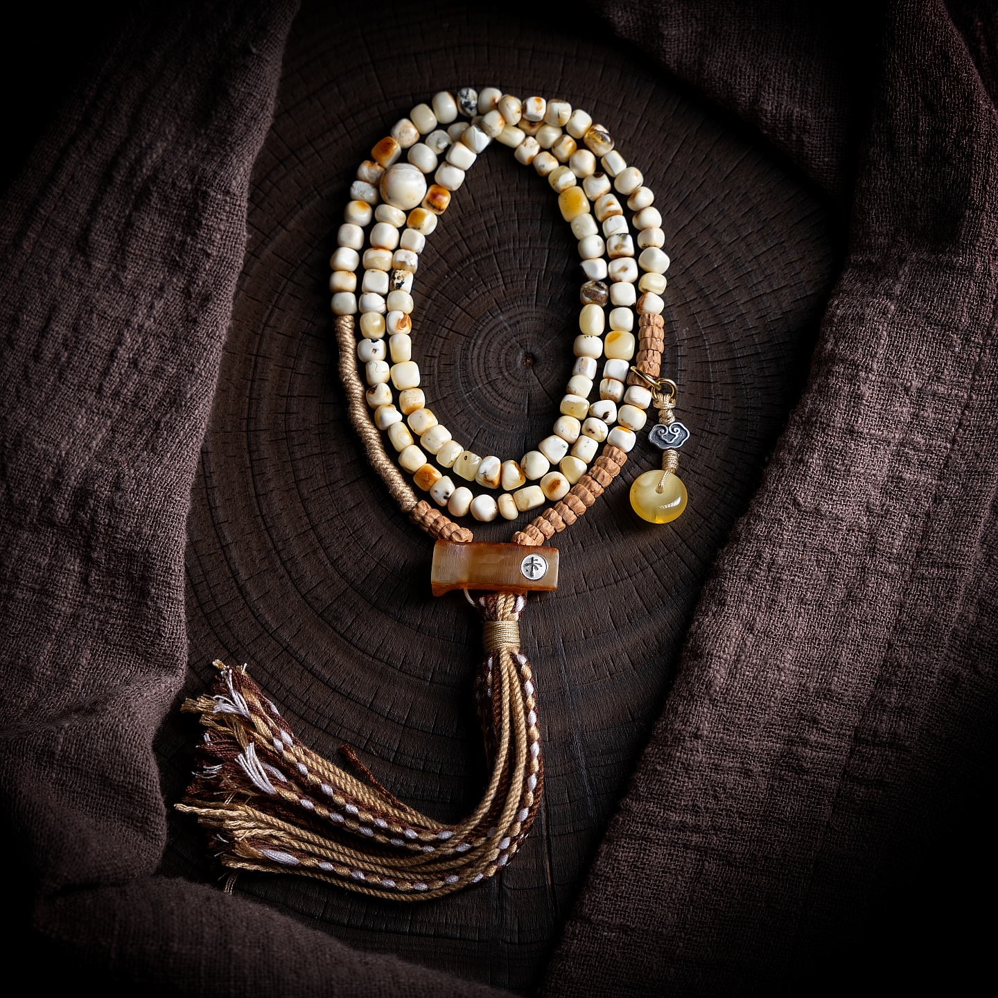 卡杰格朵.一串奶糖蜜蜡手链 天然白蜡琥珀流苏情侣手串原创设计