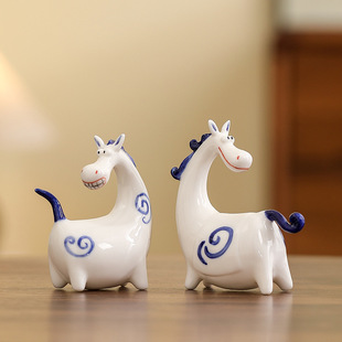 【一只彪悍的马】创意陶瓷小马摆件家居可爱动物萌宠桌面装饰摆件