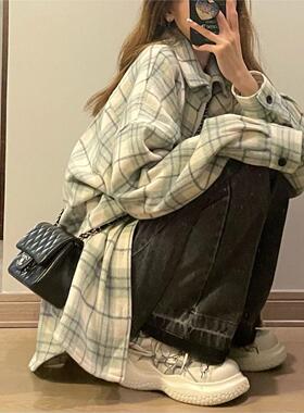 绿色格子衬衫磨毛呢外套女宽松秋冬加厚上衣长袖学生Polo领慵懒风