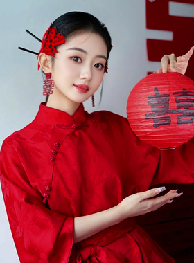 红色喜字灯笼结婚领证中式婚礼晨袍拍照新娘拍照道具婚房布置装饰