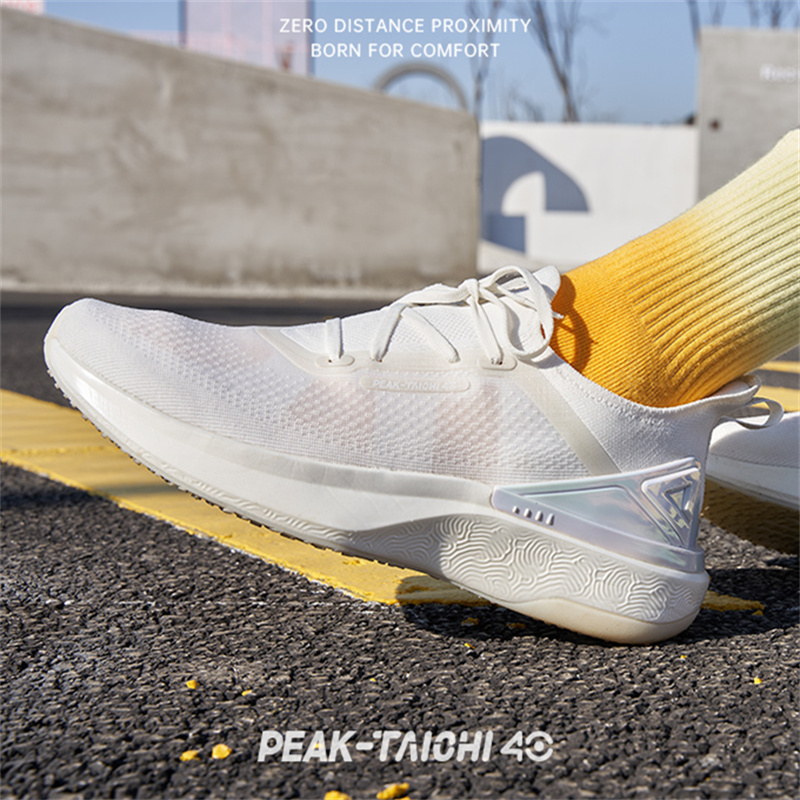 匹克4.0轻量化零感跑鞋男软底