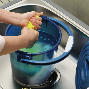 inomata日本进口带盖手提水桶户外钓鱼桶家务清洁桶塑料提手桶大