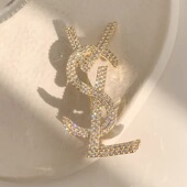 V字母胸针高档女高级设计感小众别针西服配饰新款 胸花锆石