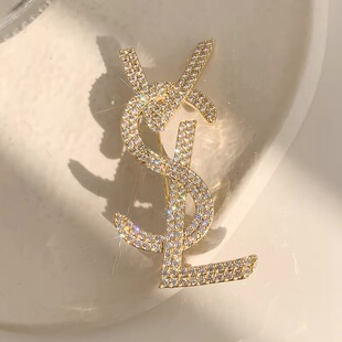 V字母胸针高档女高级设计感小众别针西服配饰新款胸花锆石