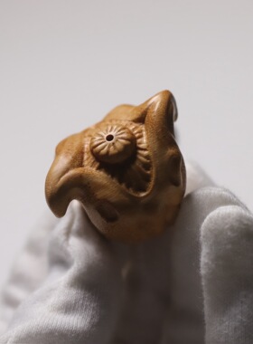 山宁竹舍 杨熠晶精工手作竹雕菱角把件挂架