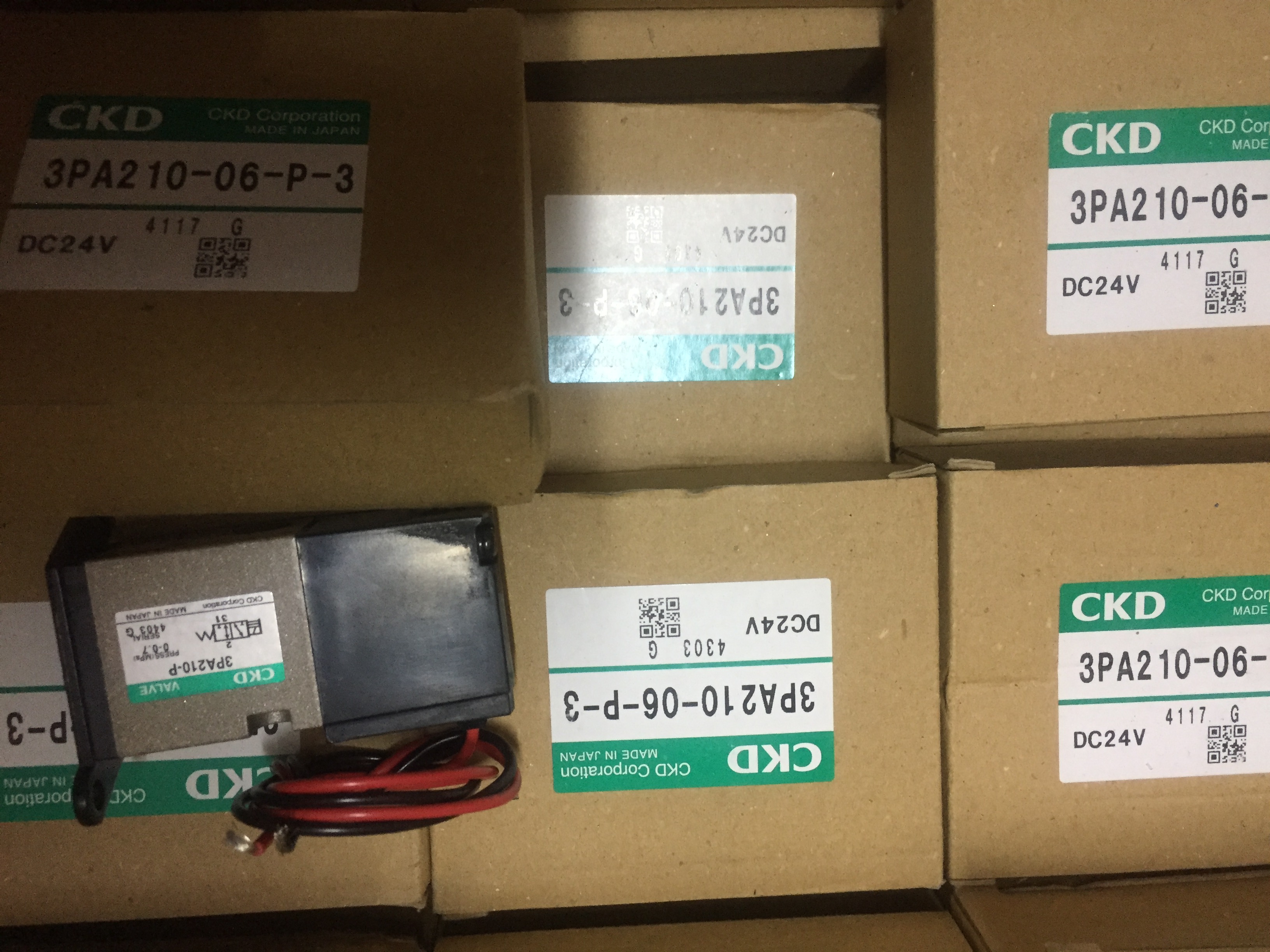 原装新CKD喜开理电磁阀3PA210-06-P-3 3PA110 4F330E-6P大量现货