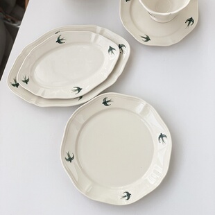 复古小众ins日单浮雕手绘燕子陶瓷餐具杯碟点心甜品饭碗碟菜盘子