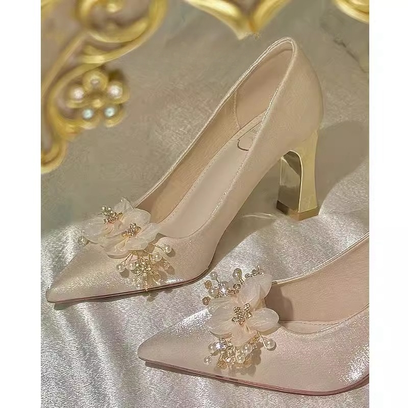 高跟鞋女秀禾主婚纱粗跟新娘鞋