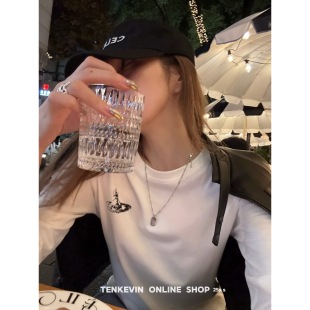 十一石 早秋百搭植绒印花圆领正肩T恤女小个子白色九分袖打底衫