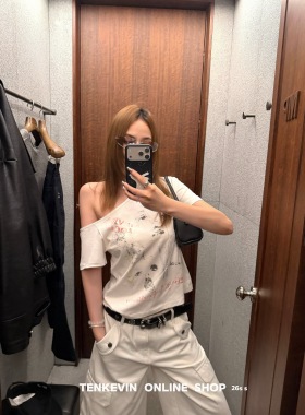 十一石 千禧风纸片人斜肩涂鸦印花短袖T恤女小个子宽松短款上衣II