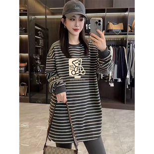 女秋冬新款 长袖 减龄宽松设计感德绒保暖外套 条纹圆领打底衫 中长款