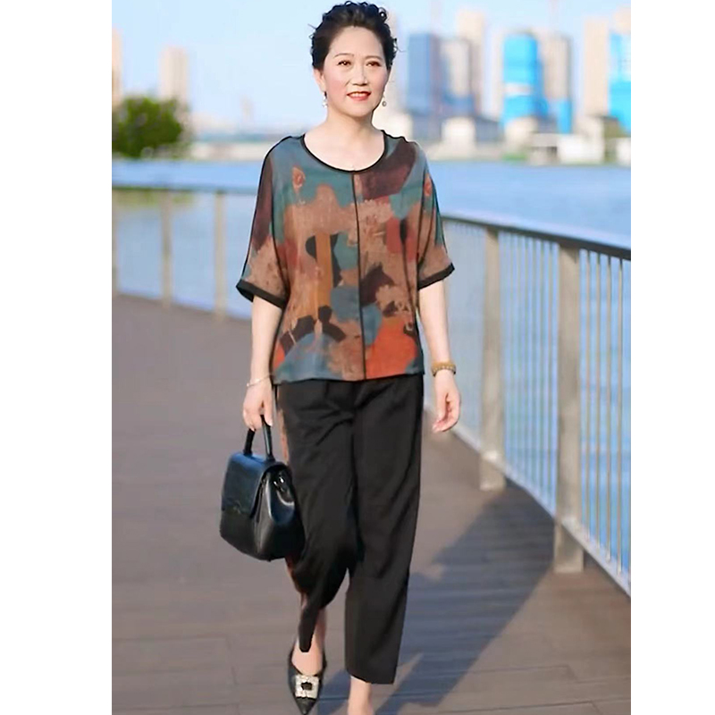 母亲节中老年加肥加大胖妈妈夏装套装宽松奶奶装洋气大码两件套女