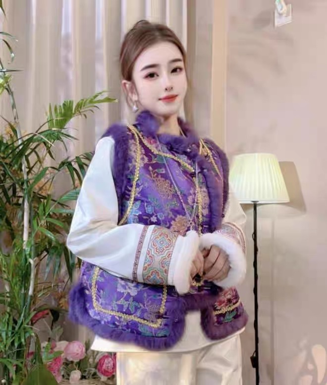 新中式毛毛国风紫色重工刺绣马甲女秋冬复古盘扣坎肩背心坎肩上衣