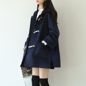 2023秋冬新款森女a字斗篷学院风连帽牛角扣呢子大衣学生宽松外套