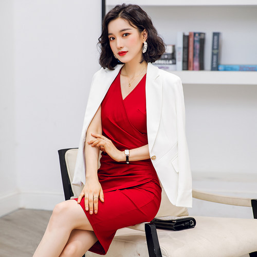 诗璐雅白色小西装外套气质女神范