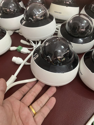 200万网络红外半球摄像机DS-2CD2725-HDL，8～9成新海康威视
