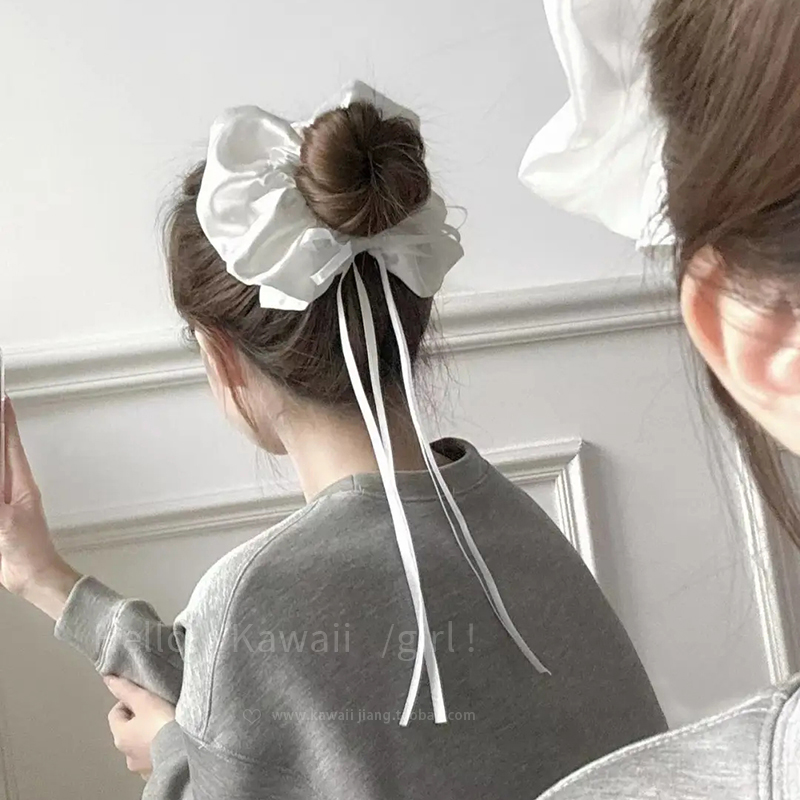 韩女芭蕾风白色缎面大肠发圈