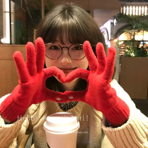 秋冬圣诞可爱红色毛绒毛线手套