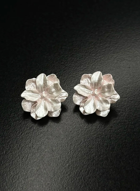 vintage中古法式白色山茶耳环轻奢简约花朵耳钉气质高级感耳饰