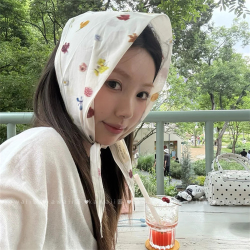 法式度假风温柔小花丝巾女