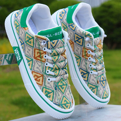 低帮休闲板鞋轻便软底防滑跑步鞋