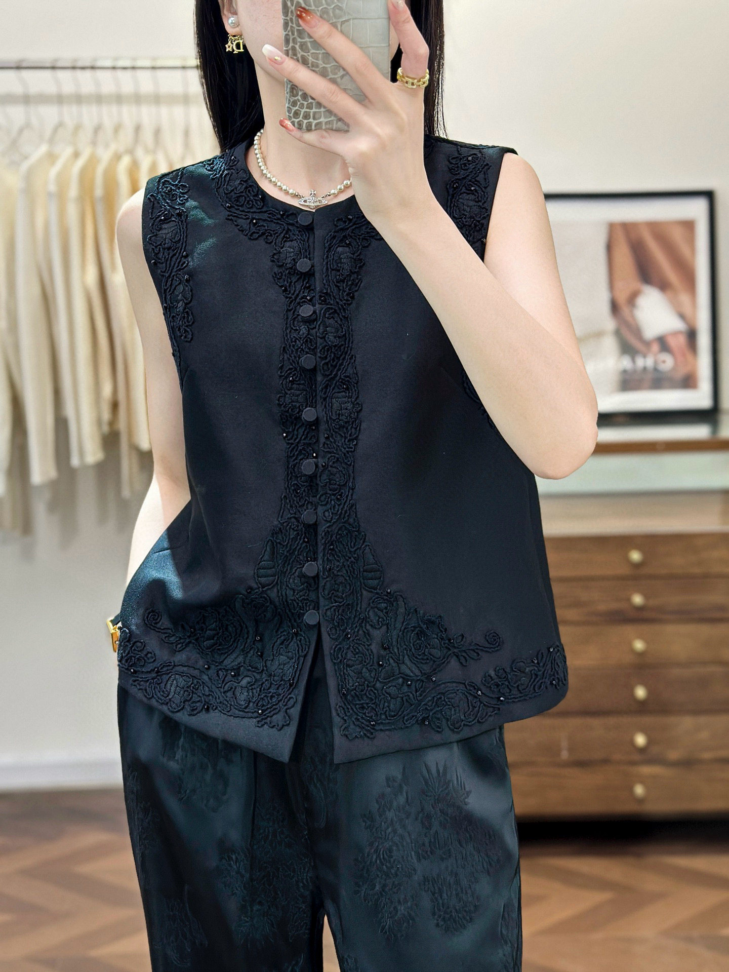 真丝丝毛重工订珠马甲女2025新款高级感气质名媛无袖坎肩上衣