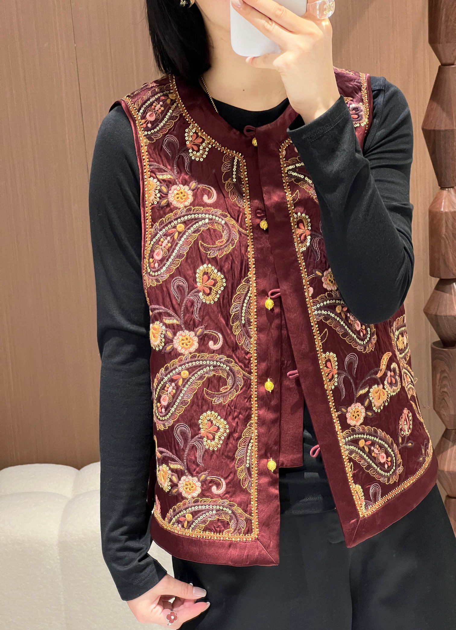 时尚洋气设计感圆领无袖棉马甲重工刺绣花朵醋酸马甲圆领盘扣中式