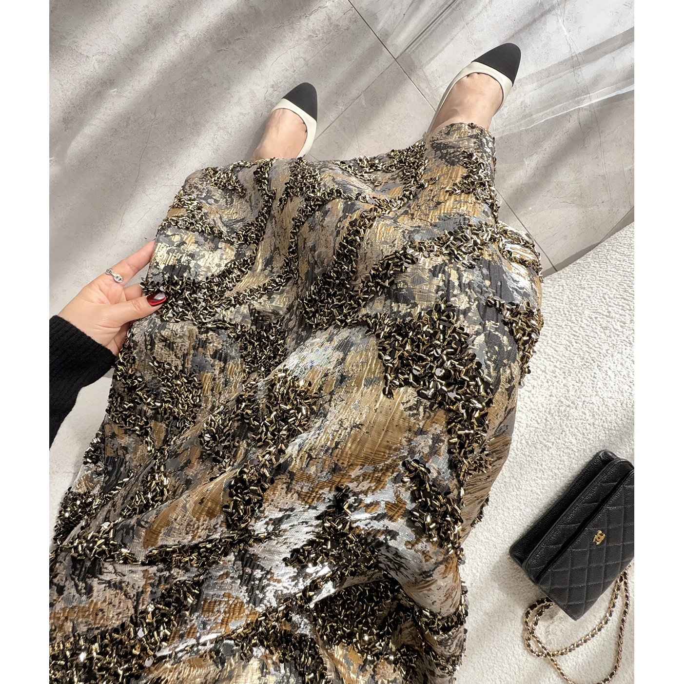 一眼心动！复古高级感 华丽闪耀 重工亮片钉珠金色A字半身裙伞裙