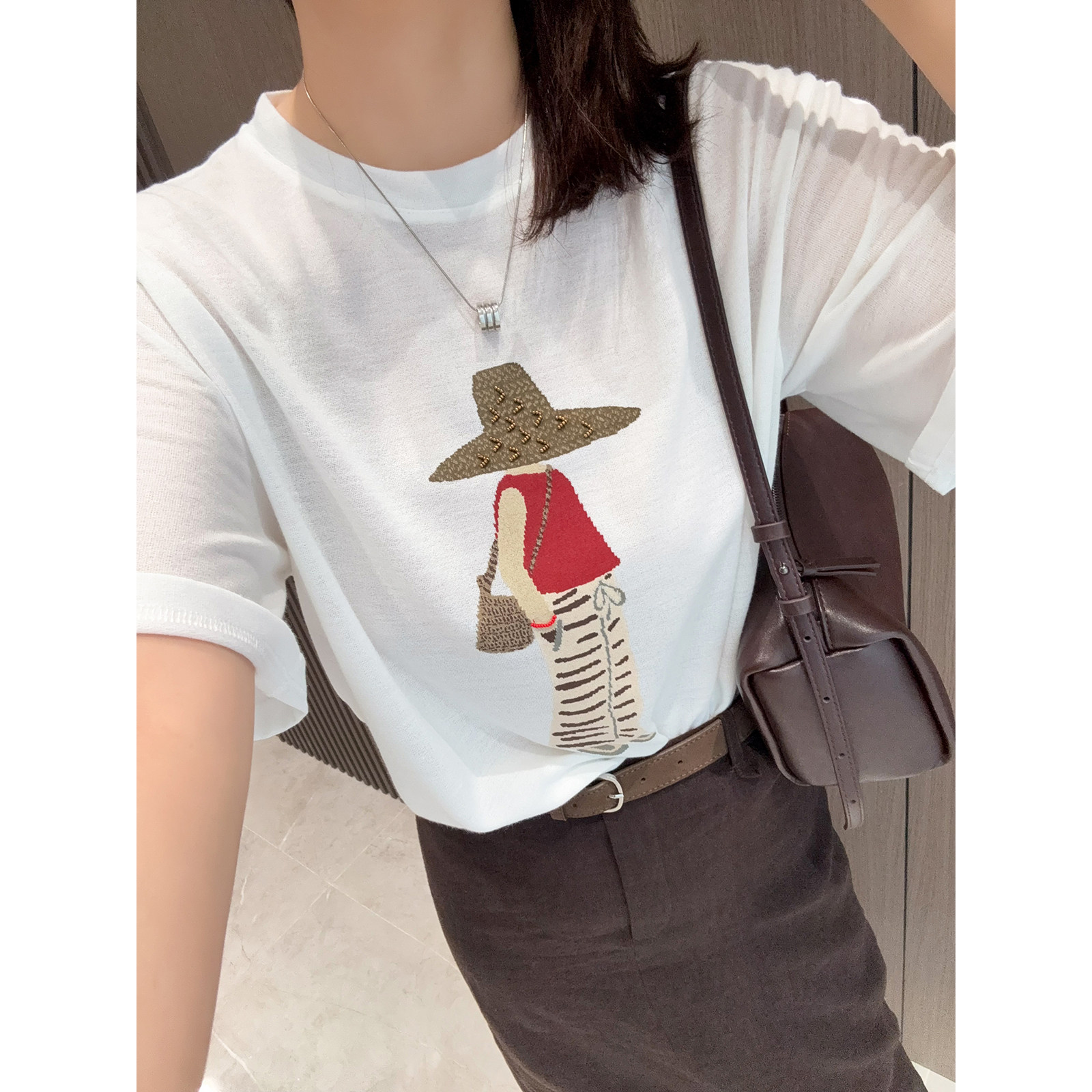 极简主义！慵懒松弛感 卡通人像钉珠印花宽松休闲短袖帽子T恤上衣