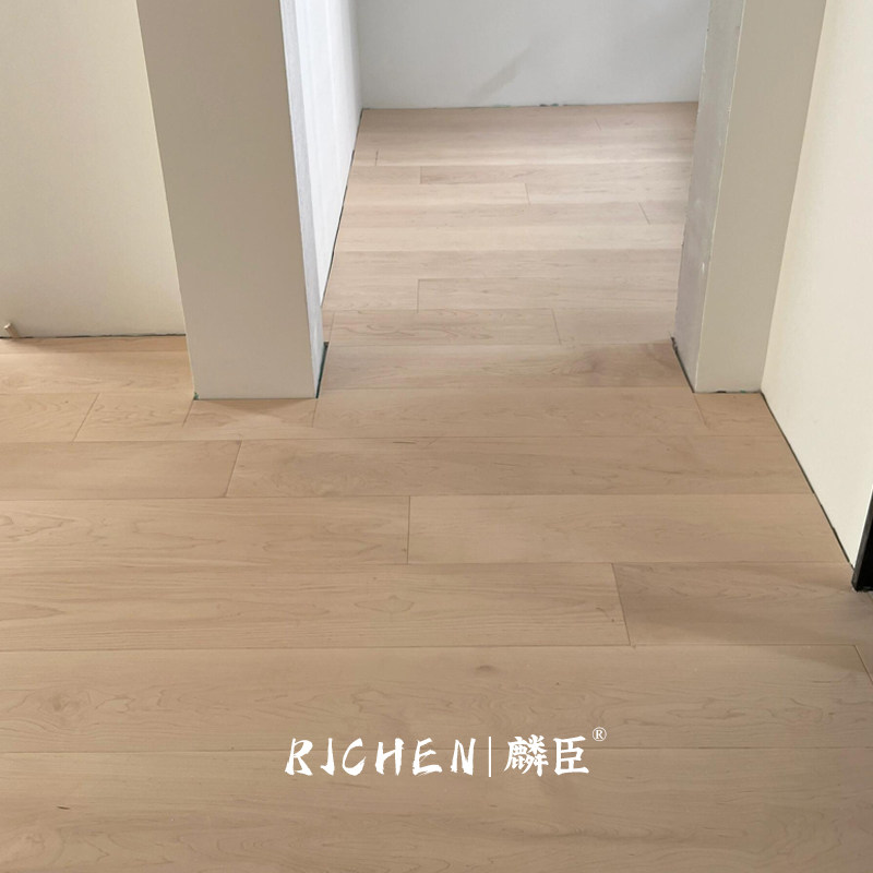 麟臣加拿大枫木纯三层实木复合地板硬槭木浅色日式奶油风环保地板
