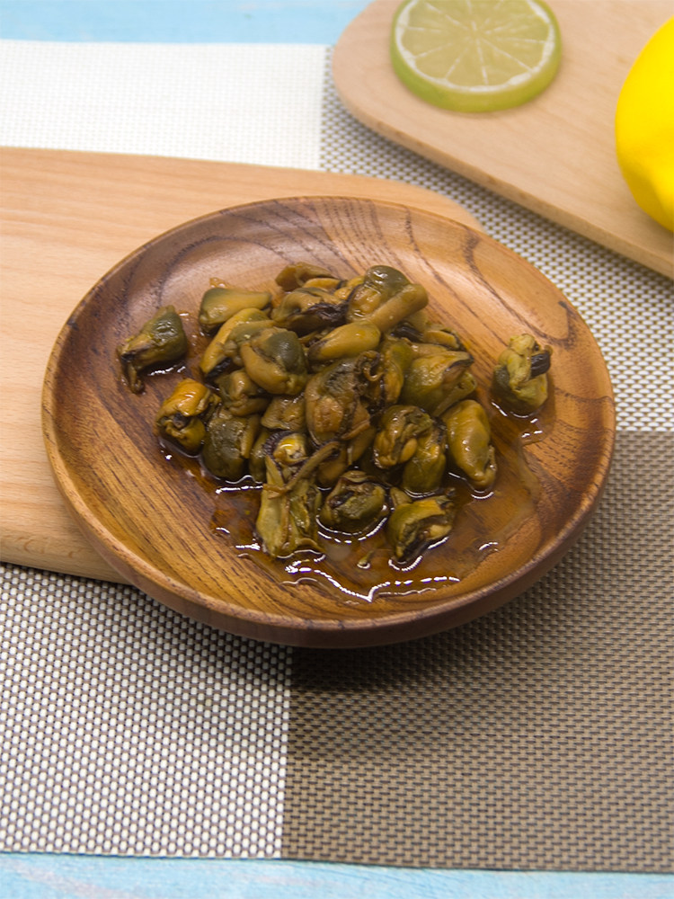 Smoked mussels in 85-gram cans for export, ready-to-eat mussels and mussels in seafood cans, mussels and shellfish snacks thumbnail 5