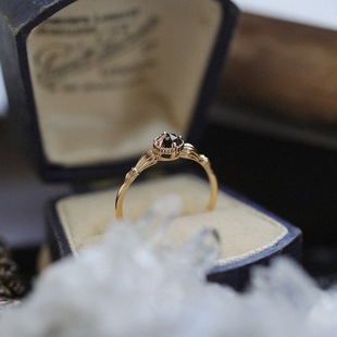 茶晶玫瑰戒指女禅意美学简约气质高级时尚原创设计感小众开口指环