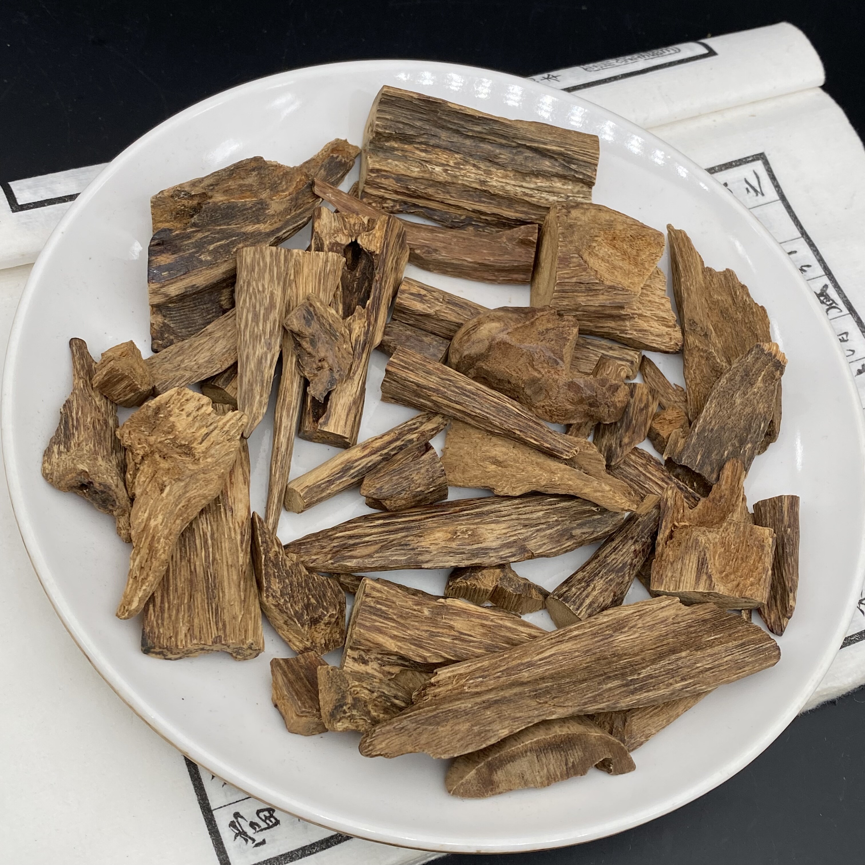 正区达拉干车珠实心树心油 实心可以车珠或者做挂件 可薰香上炉