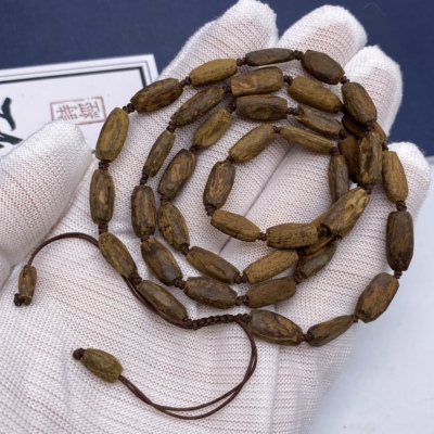 富森红土随行长串 九分沉 浓郁西瓜微凉香生闻香味都扑鼻 重5.8克